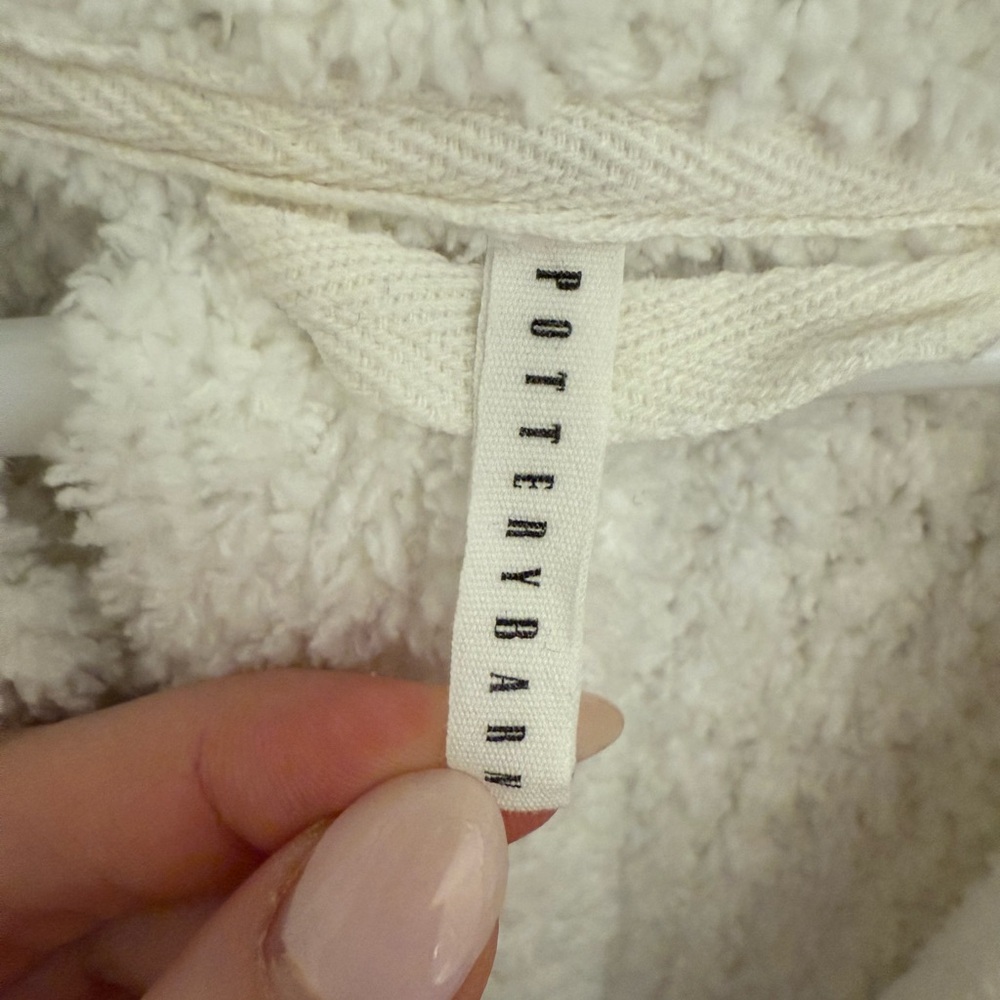 Pottery Barn Cream Textured Bath Robe - Picture 5 of 6